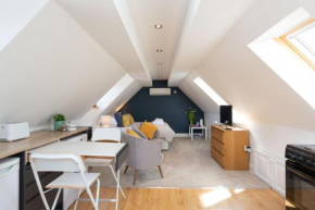 The Longmynd Stunning studio flat with own large garden